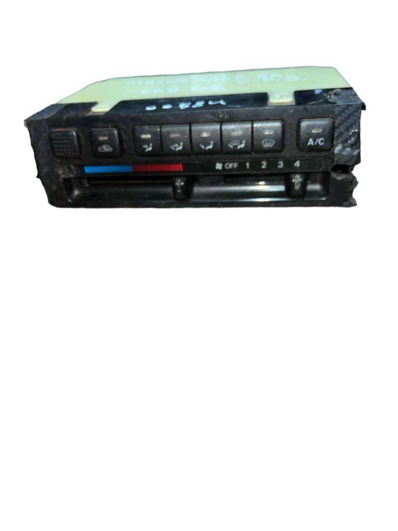 Блок управления печки/климат-контроля Mazda 626 GE 1996г. | Фото № 1 Блок управления печки/климат-контроля Mazda 626 GE 1996г. - Фото 1
