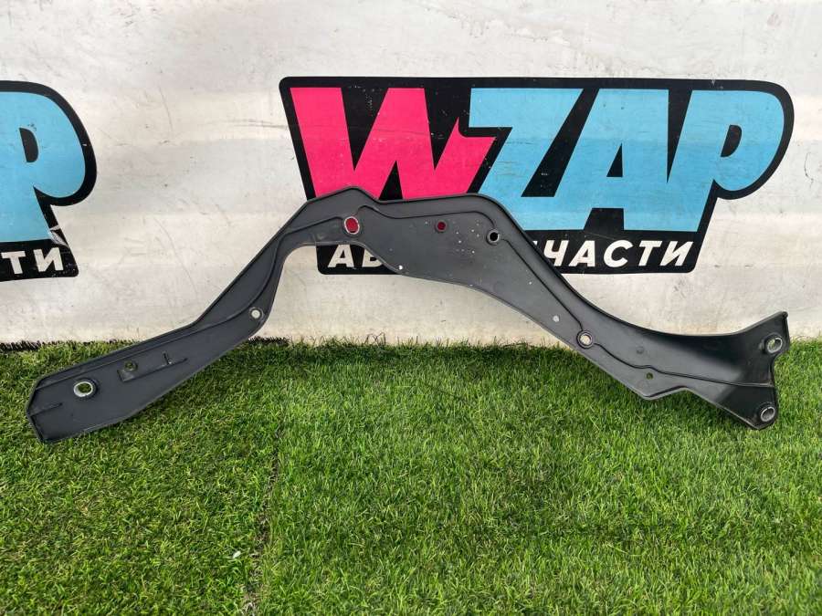 FR3B-63021A37-AD Пластик моторного отсека  Ford Mustang 2020г. | Фото № 5  FR3B-63021A37-AD Пластик моторного отсека  Ford Mustang 2020г. - Фото 5