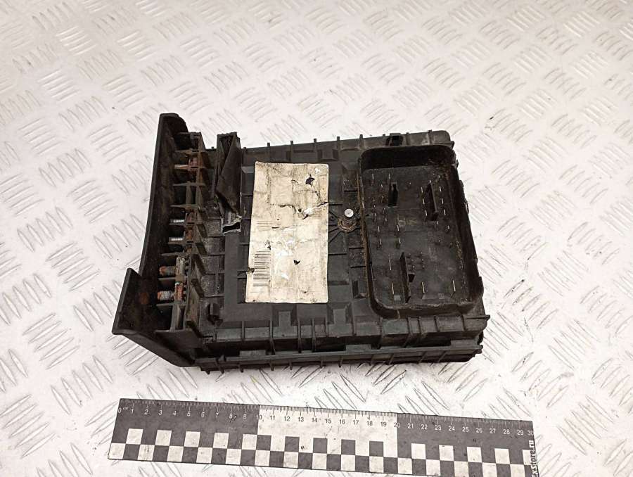 1K0937125A Блок предохранителей Volkswagen Golf 5 2006г. | Фото № 3 1K0937125A Блок предохранителей Volkswagen Golf 5 2006г. - Фото 3