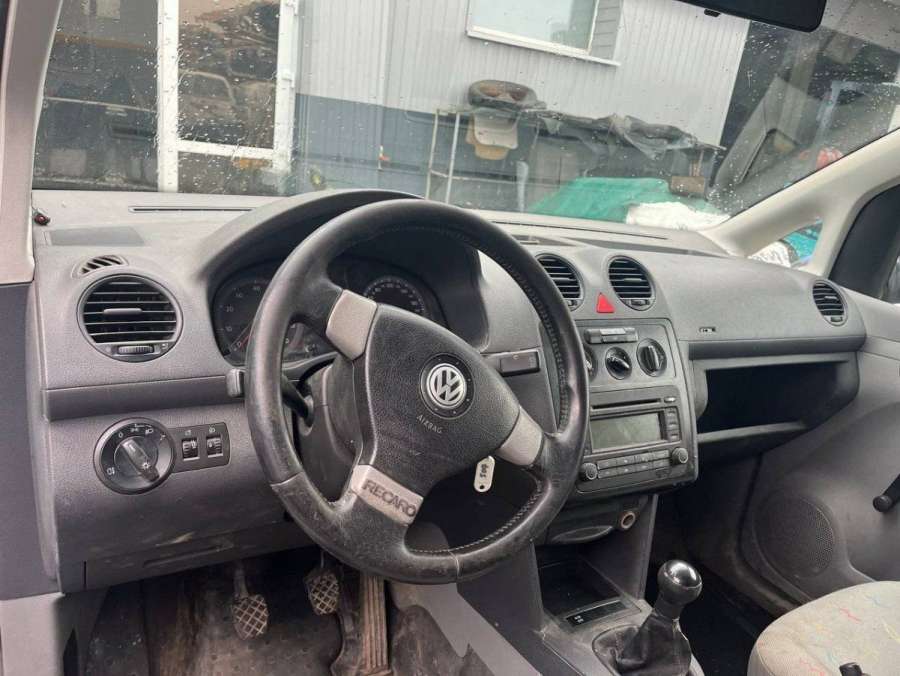 A792795 Выключатель концевой (концевик)  Volkswagen Caddy 2007г. | Фото № 9  A792795 Выключатель концевой (концевик)  Volkswagen Caddy 2007г. - Фото 9