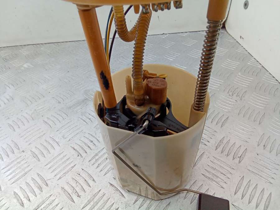 1K0919050J Колба в бак Skoda Octavia A5 restailing 2010г. | Фото № 6 1K0919050J Колба в бак Skoda Octavia A5 restailing 2010г. - Фото 6