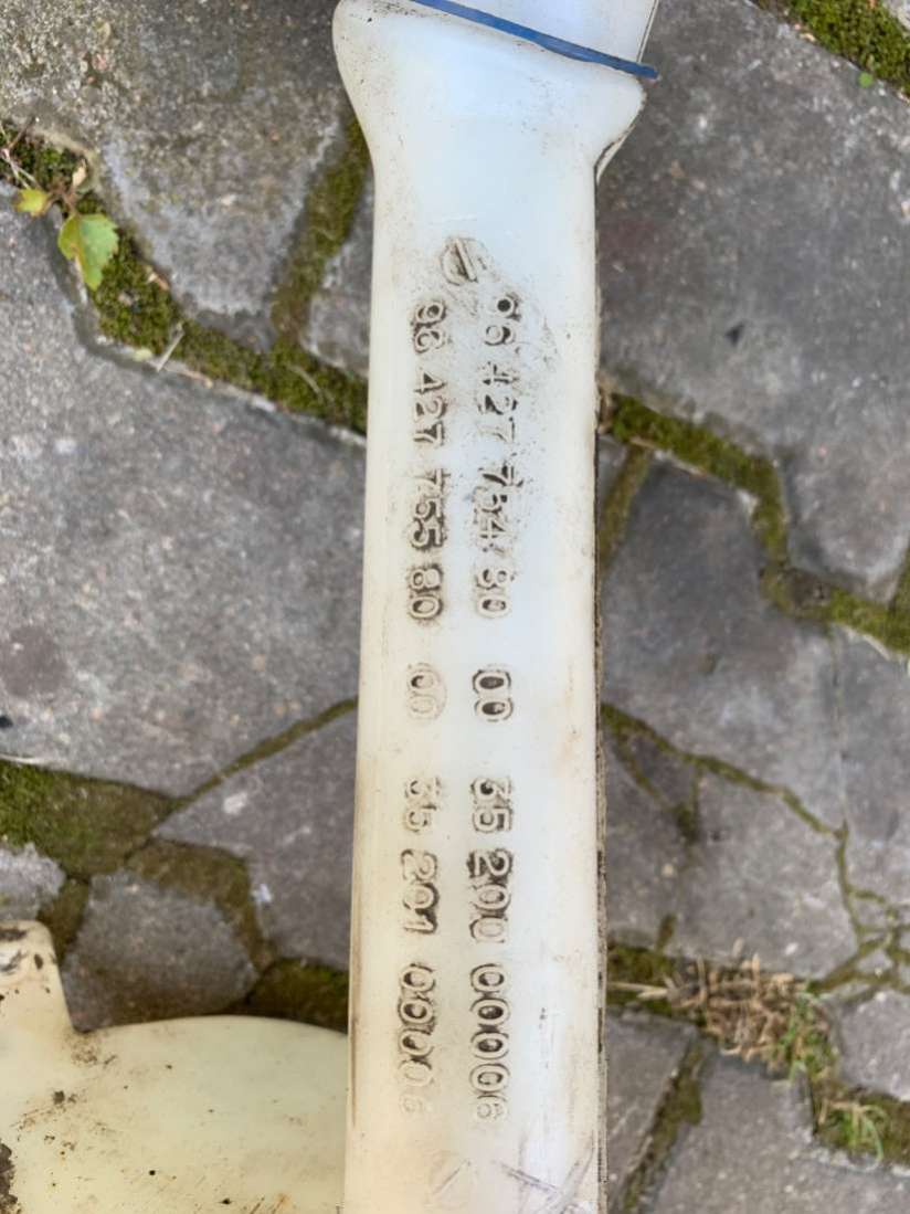 9642775480964277558035200000063520100006 Бачок омывателя  Peugeot Partner 1 2001г. | Фото № 6  9642775480964277558035200000063520100006 Бачок омывателя  Peugeot Partner 1 2001г. - Фото 6