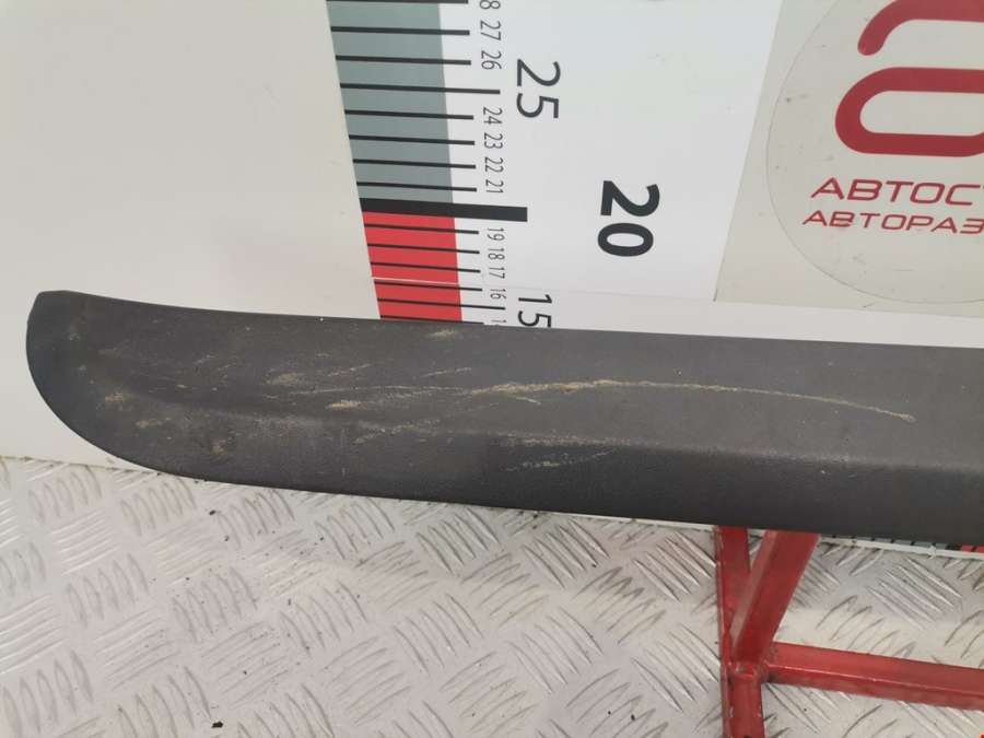 Накладка декоративная (молдинг) двери передней левой Volvo XC90 1 (2002-2014) Внедорожник 5дв. 2005г. | Фото № 2 Накладка декоративная (молдинг) двери передней левой Volvo XC90 1 (2002-2014) Внедорожник 5дв. 2005г. - Фото 2