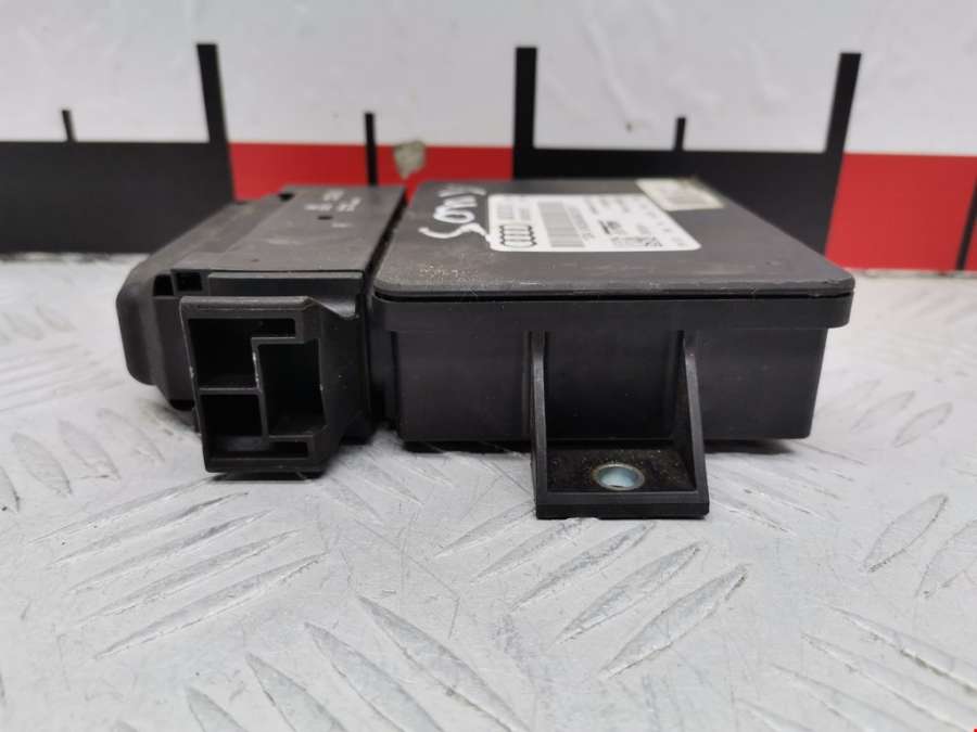 32620146A8K0907801D Блок управления стояночного тормоза (электроручник) Audi A4 B8 (2007-2015) Седан 2008г. | Фото № 3 32620146A8K0907801D Блок управления стояночного тормоза (электроручник) Audi A4 B8 (2007-2015) Седан 2008г. - Фото 3