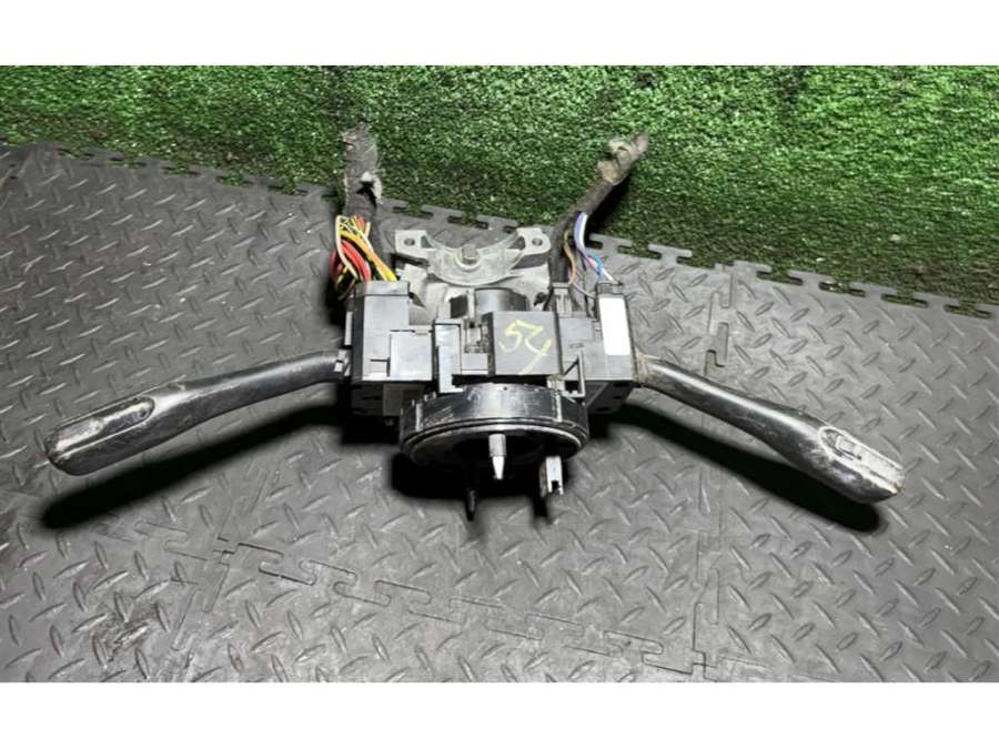 4b0953503e Переключатель подрулевой (стрекоза) Audi A6 2000г. | Фото № 1 4b0953503e Переключатель подрулевой (стрекоза) Audi A6 2000г. - Фото 1