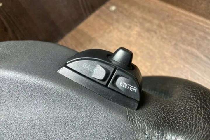 55150060 Руль  Volvo S40 2 поколение (2004-2007) 2004г. | Фото № 6  55150060 Руль  Volvo S40 2 поколение (2004-2007) 2004г. - Фото 6