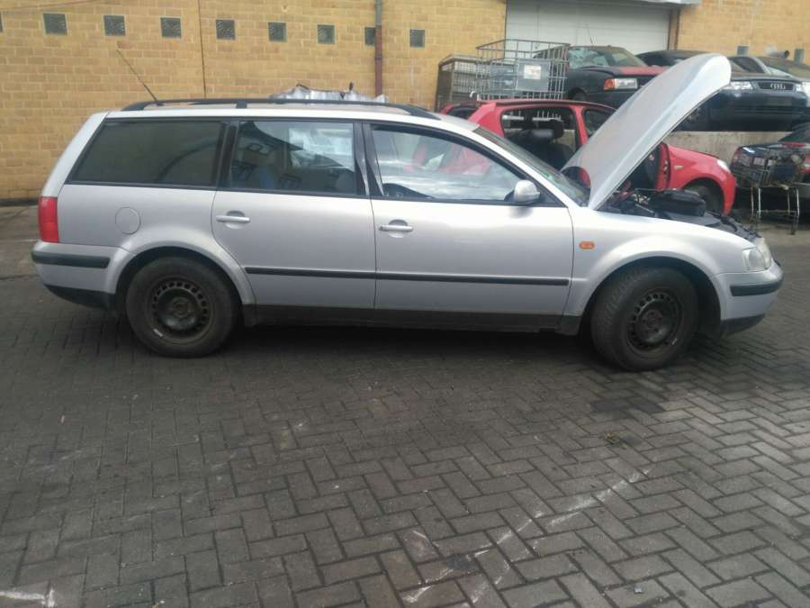 3B0880201M Подушка безопасности в рулевое колесо Volkswagen Passat 5 (1996-2000) Универсал 1997г. | Фото № 10 3B0880201M Подушка безопасности в рулевое колесо Volkswagen Passat 5 (1996-2000) Универсал 1997г. - Фото 10