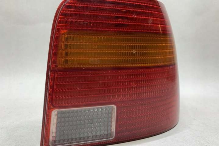 1J6945257 Фонарь задний правый  Volkswagen Golf 4 поколение (1997-2004) 1997г. | Фото № 8  1J6945257 Фонарь задний правый  Volkswagen Golf 4 поколение (1997-2004) 1997г. - Фото 8