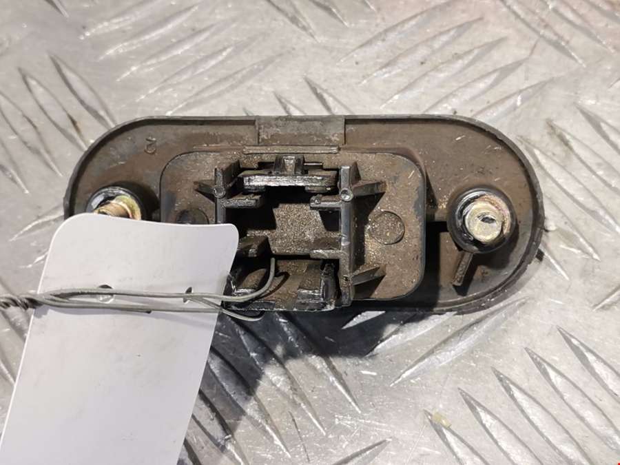 Ручка крышки багажника Hyundai Santa Fe 1 (SM) (2000-2006) Внедорожник 5дв. 2002г. | Фото № 4 Ручка крышки багажника Hyundai Santa Fe 1 (SM) (2000-2006) Внедорожник 5дв. 2002г. - Фото 4