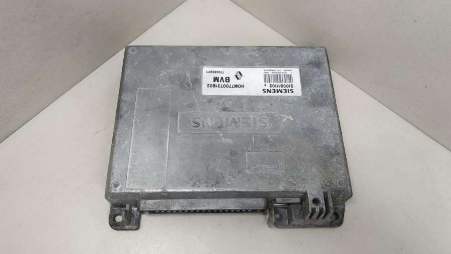 SIEMENSBVMHOM77007318027700859511S100811102E Блок управления двигателем  Renault 5 2 1994г. | Фото № 1  SIEMENSBVMHOM77007318027700859511S100811102E Блок управления двигателем  Renault 5 2 1994г. - Фото 1