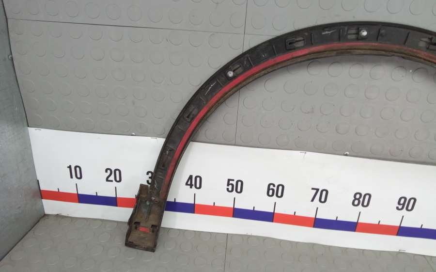 Молдинг крыла переднего левого AUDI Q3 2011г. | Фото № 9 Молдинг крыла переднего левого AUDI Q3 2011г. - Фото 9