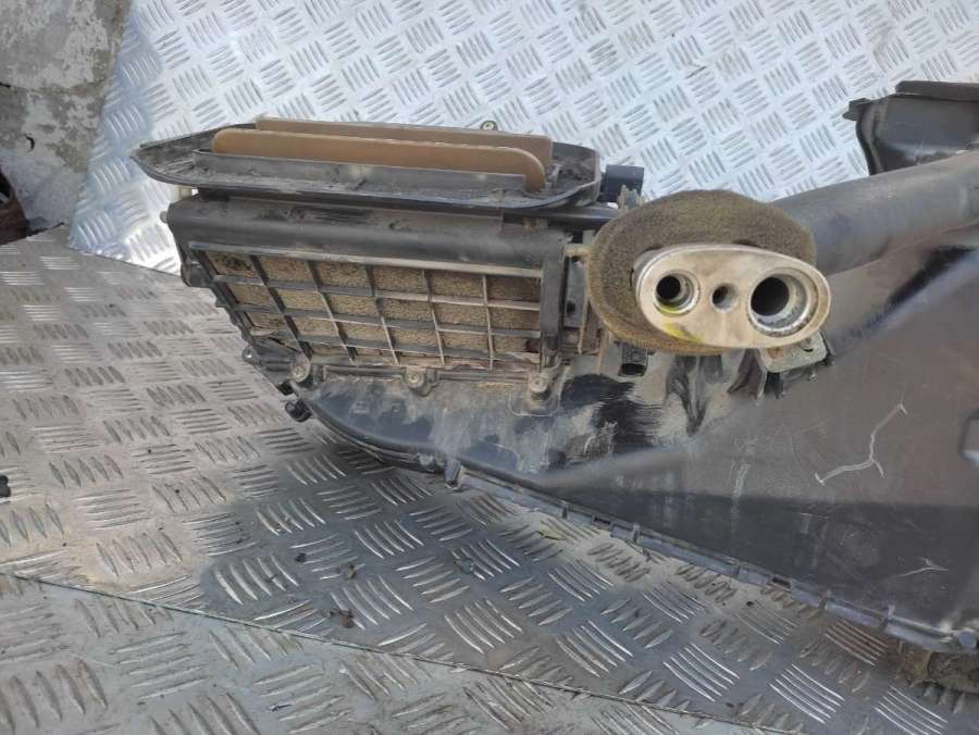 Корпус печки Audi A6 C5 (S6,RS6) 2002г. | Фото № 15 Корпус печки Audi A6 C5 (S6,RS6) 2002г. - Фото 15