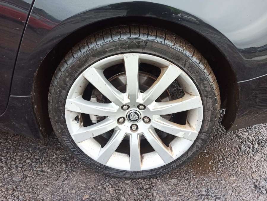 8X23-2C496-AD8X232C496AD Блок управления стояночного тормоза (электроручник) Jaguar XF (X250) (2007-2015) Седан 2008г. | Фото № 8 8X23-2C496-AD8X232C496AD Блок управления стояночного тормоза (электроручник) Jaguar XF (X250) (2007-2015) Седан 2008г. - Фото 8