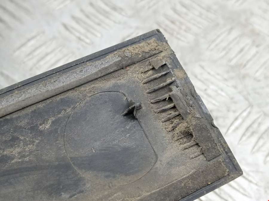 1J4853753B Накладка декоративная (молдинг) двери задней левой Volkswagen Touran 1 (2003-2015) Минивэн 2004г. | Фото № 3 1J4853753B Накладка декоративная (молдинг) двери задней левой Volkswagen Touran 1 (2003-2015) Минивэн 2004г. - Фото 3