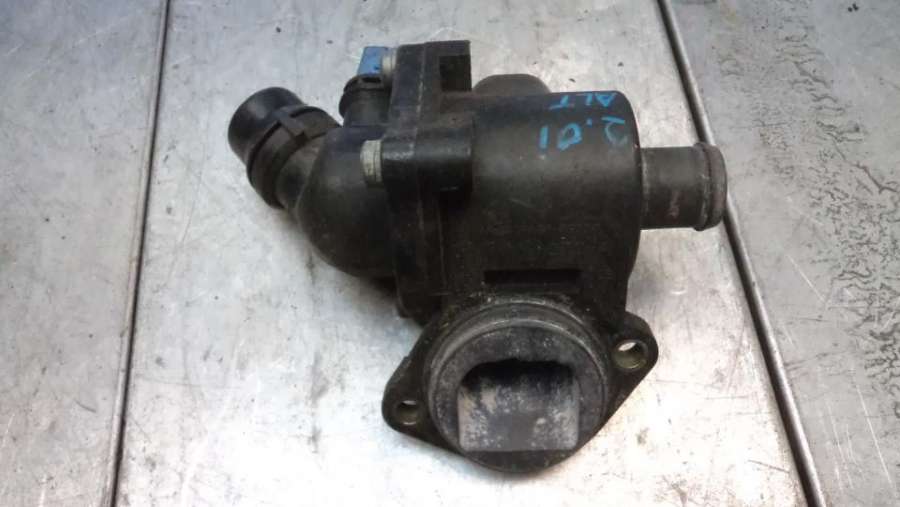 06B121111K Корпус термостата Audi A4 B6 2003г. | Фото № 1 06B121111K Корпус термостата Audi A4 B6 2003г. - Фото 1