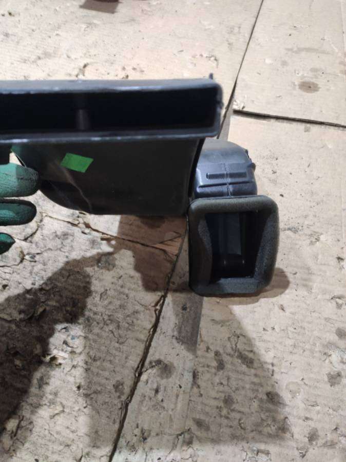 Воздуховод Audi A6 C6 (S6,RS6) 2007г. | Фото № 3 Воздуховод Audi A6 C6 (S6,RS6) 2007г. - Фото 3