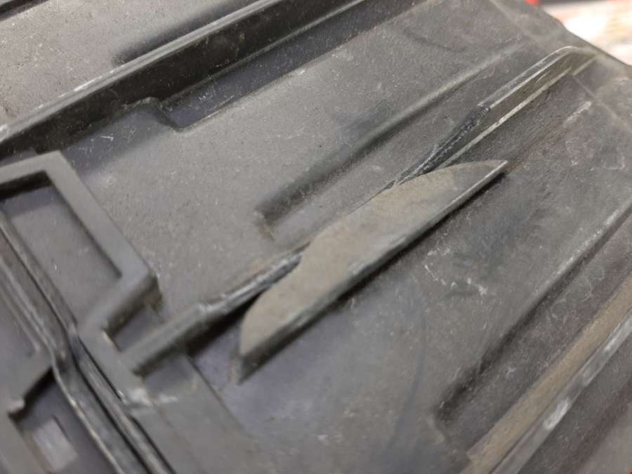 8200947663 Корпус воздушного фильтра Renault Megane 3 (2008-2016) Хетчбэк 3дв. 2009г. | Фото № 8 8200947663 Корпус воздушного фильтра Renault Megane 3 (2008-2016) Хетчбэк 3дв. 2009г. - Фото 8