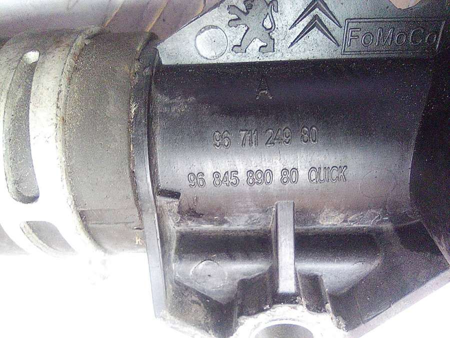 96711249809684589080 Фланец (тройник) системы охлаждения  Citroen C3 Picasso 2010г. | Фото № 4  96711249809684589080 Фланец (тройник) системы охлаждения  Citroen C3 Picasso 2010г. - Фото 4