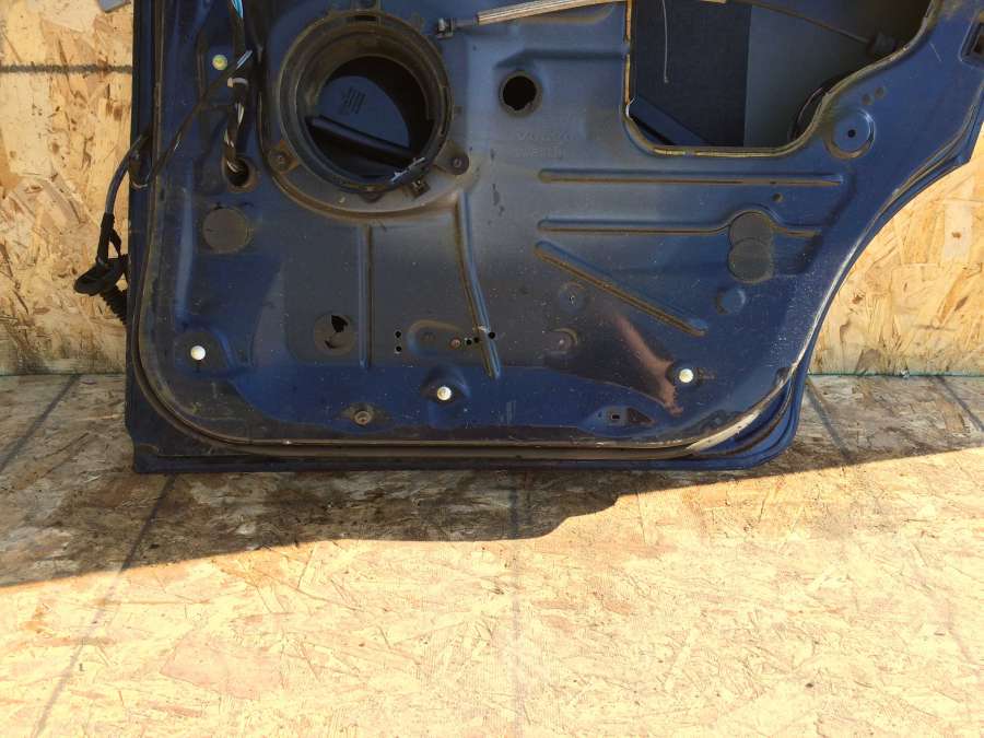 Дверь задняя правая Volvo XC90 Джип 2003г. | Фото № 6 Дверь задняя правая Volvo XC90 Джип 2003г. - Фото 6