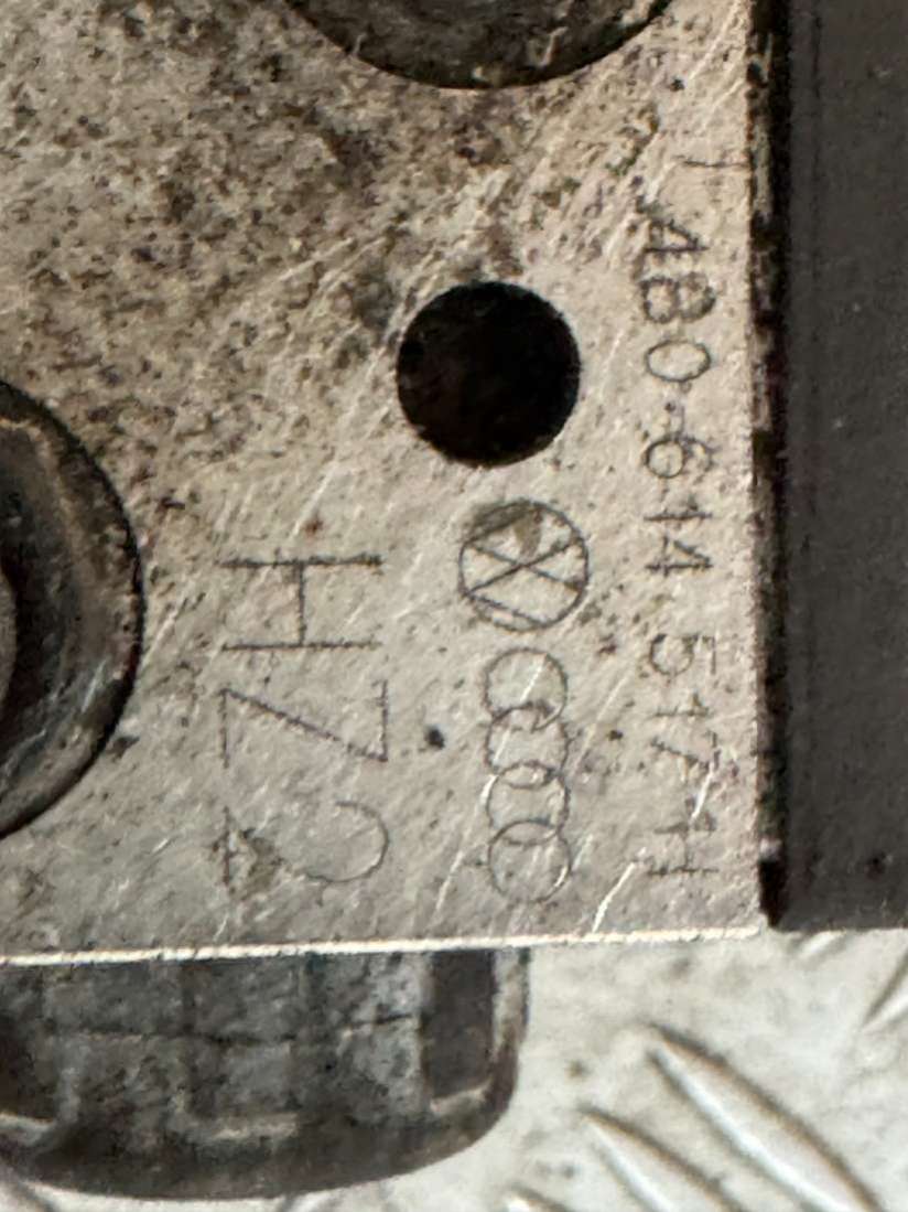 4B0614517H Блок АБС (ABS)  Audi A6 C5 (S6,RS6) 2003г. | Фото № 2  4B0614517H Блок АБС (ABS)  Audi A6 C5 (S6,RS6) 2003г. - Фото 2