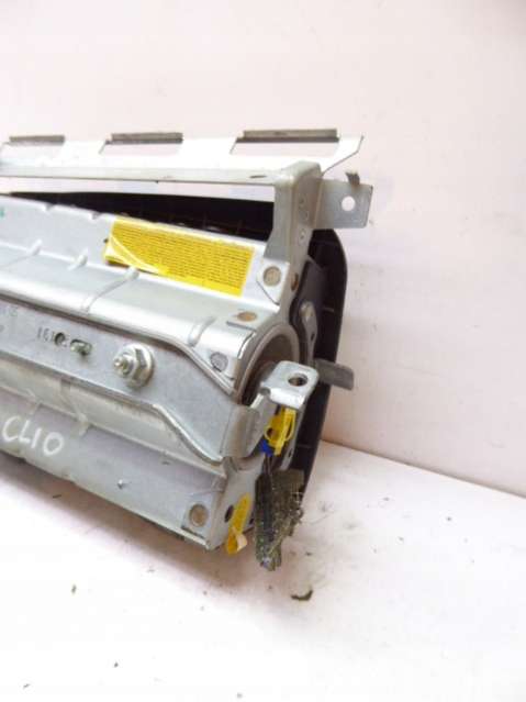 8200505999 Подушка безопасности Renault Clio 2 поколение (1998-2001) 1998г. | Фото № 6 8200505999 Подушка безопасности Renault Clio 2 поколение (1998-2001) 1998г. - Фото 6