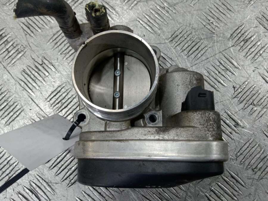 06F133062 Заслонка дроссельная Volkswagen Golf 2007г. | Фото № 1 06F133062 Заслонка дроссельная Volkswagen Golf 2007г. - Фото 1