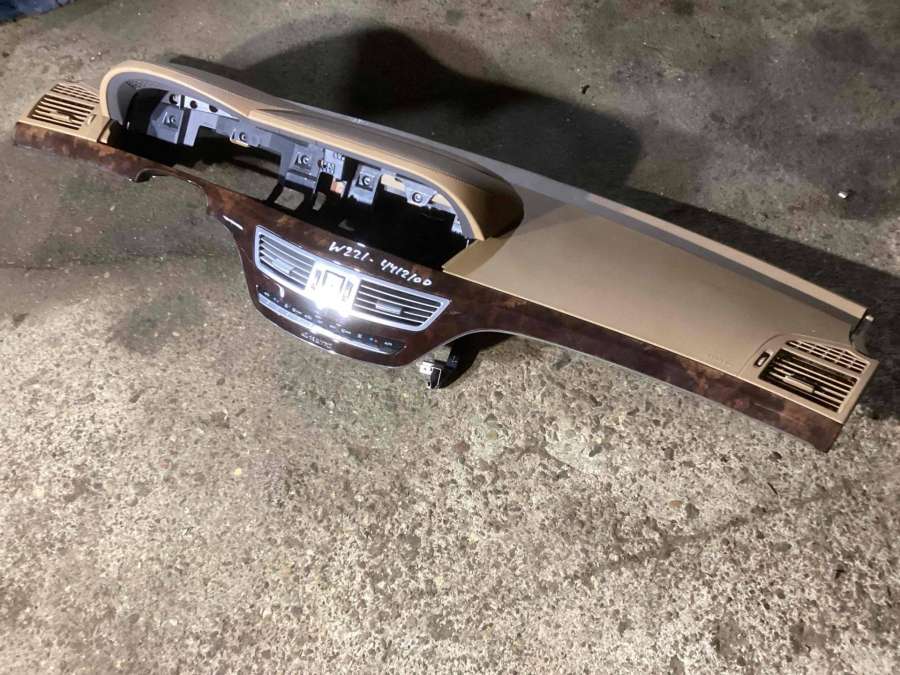 2210107030A2210107030 Панель передняя салона (торпедо) Mercedes-Benz S W221 2008г. | Фото № 3 2210107030A2210107030 Панель передняя салона (торпедо) Mercedes-Benz S W221 2008г. - Фото 3