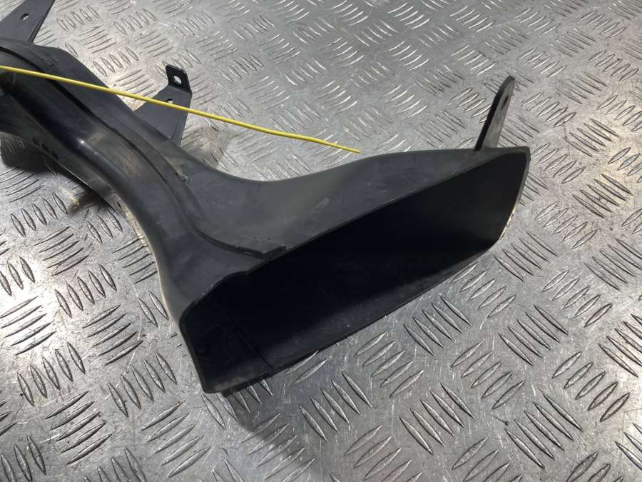 GX732D208AET2H15113 Воздуховод правый  Jaguar XE X760 2017г. | Фото № 5  GX732D208AET2H15113 Воздуховод правый  Jaguar XE X760 2017г. - Фото 5