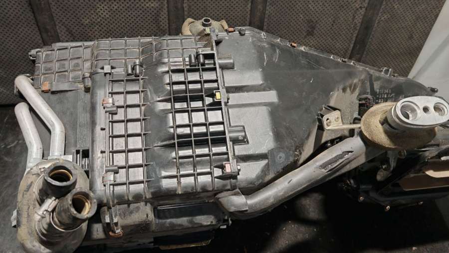 Корпус печки Audi A6 C5 (S6,RS6) 1998г. | Фото № 4 Корпус печки Audi A6 C5 (S6,RS6) 1998г. - Фото 4