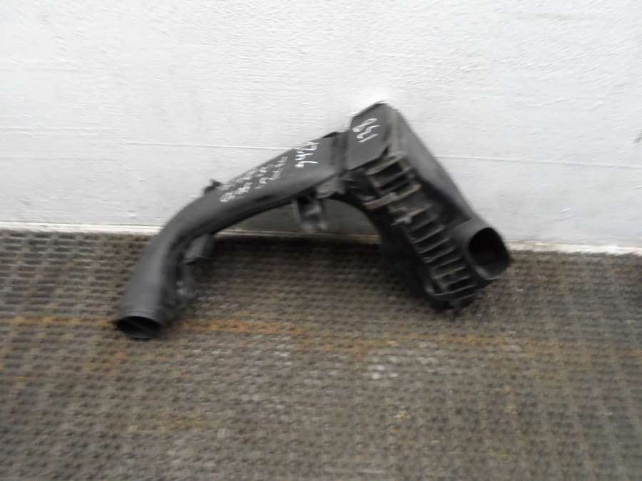 70570576 Корпус воздушного фильтра  BMW X5 Джип 2015г. | Фото № 4  70570576 Корпус воздушного фильтра  BMW X5 Джип 2015г. - Фото 4