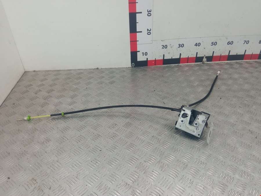 Замок двери задней правой Audi A4 B5 (1994-2001) Седан 1998г. | Фото № 2 Замок двери задней правой Audi A4 B5 (1994-2001) Седан 1998г. - Фото 2