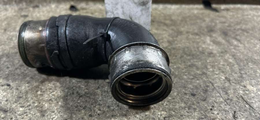 1T0145790B Патрубок интеркулера SEAT Toledo 3 2007г. | Фото № 3 1T0145790B Патрубок интеркулера SEAT Toledo 3 2007г. - Фото 3