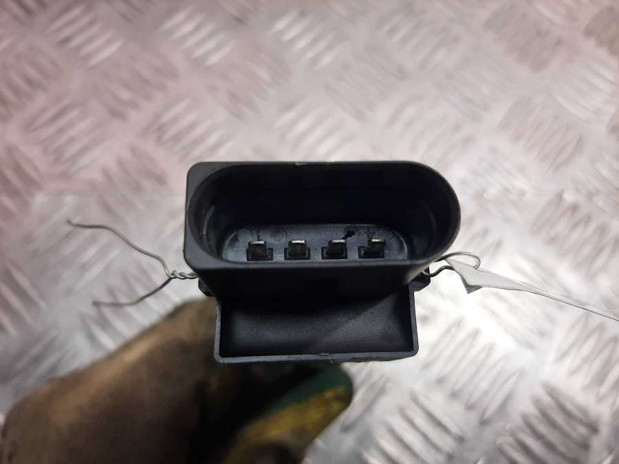 022905715A Катушка зажигания  Volkswagen Touareg Джип 2011г. | Фото № 4  022905715A Катушка зажигания  Volkswagen Touareg Джип 2011г. - Фото 4