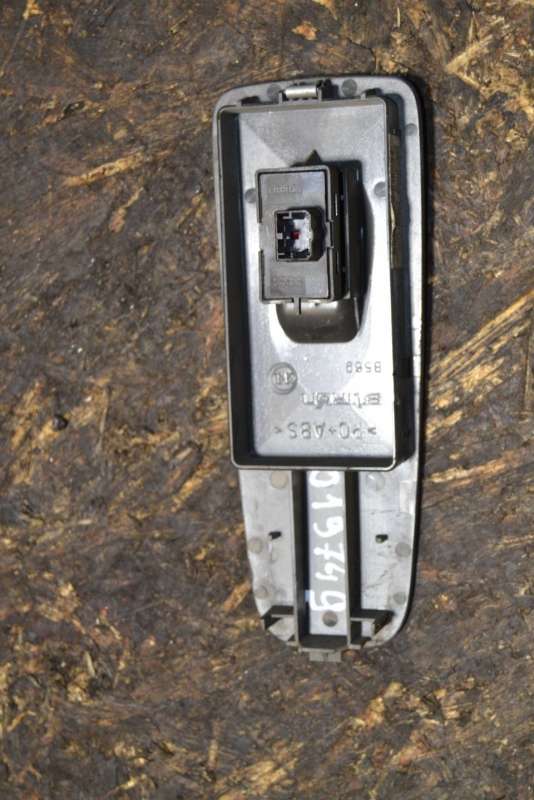 7354217170 Блок управления стеклоподъемниками передней правой  Peugeot Boxer 0000г. | Фото № 2  7354217170 Блок управления стеклоподъемниками передней правой  Peugeot Boxer 0000г. - Фото 2