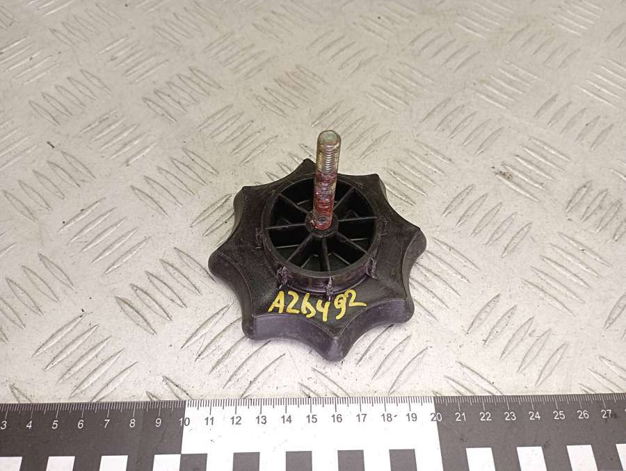 1J0803899K Крепление запаски  Volkswagen Golf 4 2004г. | Фото № 1  1J0803899K Крепление запаски  Volkswagen Golf 4 2004г. - Фото 1