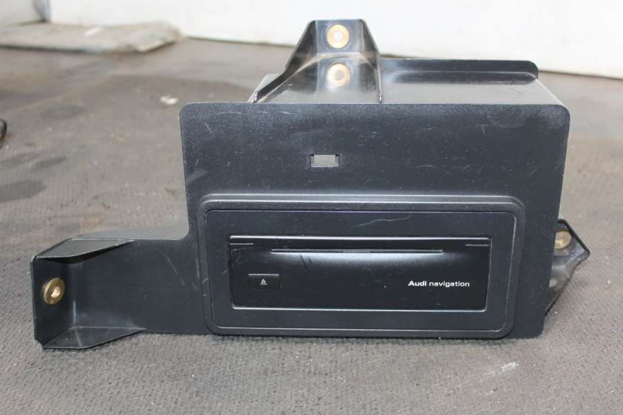 8618842290 Блок навигации Audi A6 C5 (S6,RS6) 2003г. | Фото № 1 8618842290 Блок навигации Audi A6 C5 (S6,RS6) 2003г. - Фото 1