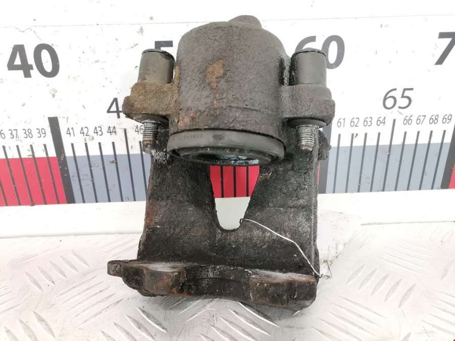 Суппорт передний правый Volkswagen Golf 5 (2003-2008) Хетчбэк 5дв. 2006г. | Фото № 4 Суппорт передний правый Volkswagen Golf 5 (2003-2008) Хетчбэк 5дв. 2006г. - Фото 4