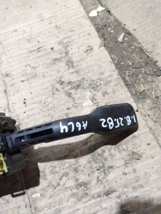 Переключатель подрулевой (стрекоза) Audi A6 C4 (S6,RS6) 1995г. | Фото № 4 Переключатель подрулевой (стрекоза) Audi A6 C4 (S6,RS6) 1995г. - Фото 4