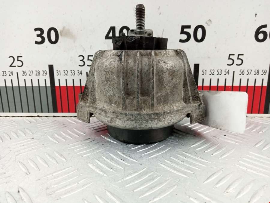 Подушка (опора) крепления двигателя BMW 3-Series (E90/E91/E92/E93) (2004-2013) Седан 2009г. | Фото № 4 Подушка (опора) крепления двигателя BMW 3-Series (E90/E91/E92/E93) (2004-2013) Седан 2009г. - Фото 4