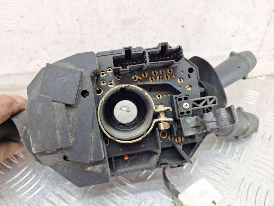 01560405760026500542846778965589165130 Переключатель подрулевой (стрекоза)  Alfa Romeo GT  2008г. | Фото № 5  01560405760026500542846778965589165130 Переключатель подрулевой (стрекоза)  Alfa Romeo GT  2008г. - Фото 5
