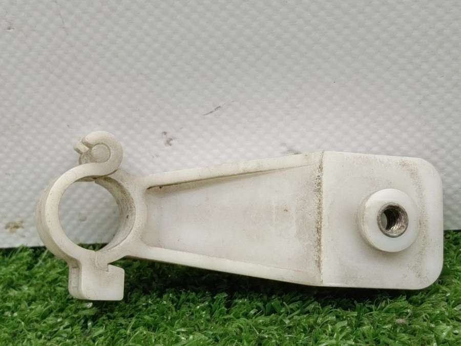 A2108240114 Кронштейн стеклоочистителя Mercedes E W210 2002г. | Фото № 5 A2108240114 Кронштейн стеклоочистителя Mercedes E W210 2002г. - Фото 5