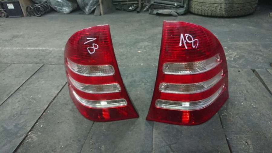 Фонари задние (комплект) Mercedes C W203 2006г. | Фото № 1 Фонари задние (комплект) Mercedes C W203 2006г. - Фото 1