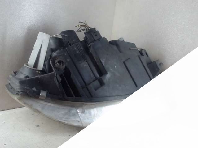 Фара,лево,перед Audi A6 (C5) (1997 - 2004) Универсал 2003г. | Фото № 3 Фара,лево,перед Audi A6 (C5) (1997 - 2004) Универсал 2003г. - Фото 3