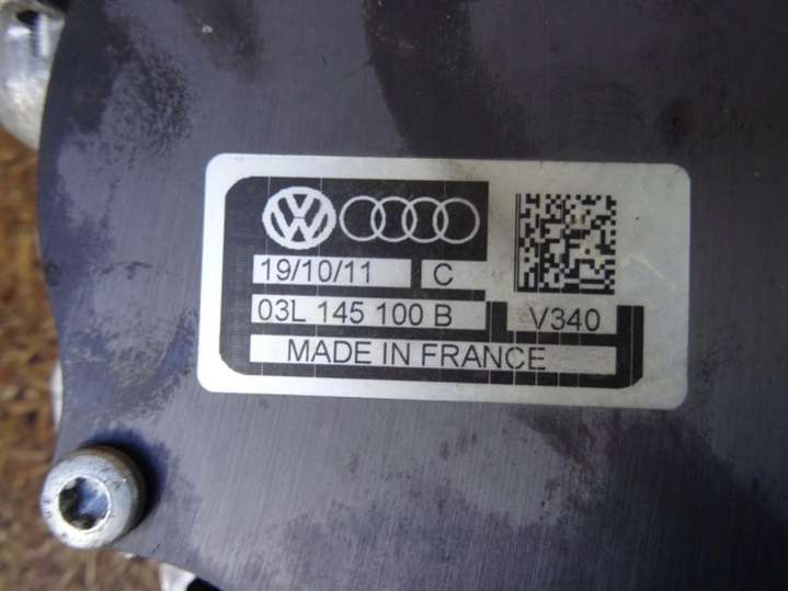 03L145100B Насос вакуумный  Audi A3 8P (2003-2005) 2003г. | Фото № 3  03L145100B Насос вакуумный  Audi A3 8P (2003-2005) 2003г. - Фото 3