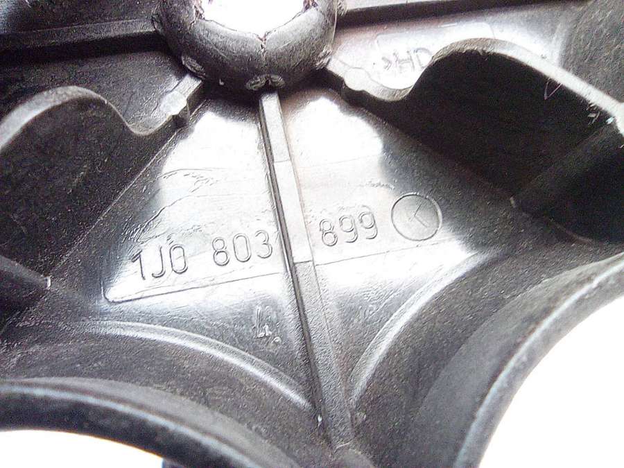 1J0803899K Крепление запаски  Volkswagen Golf 4 2004г. | Фото № 3  1J0803899K Крепление запаски  Volkswagen Golf 4 2004г. - Фото 3