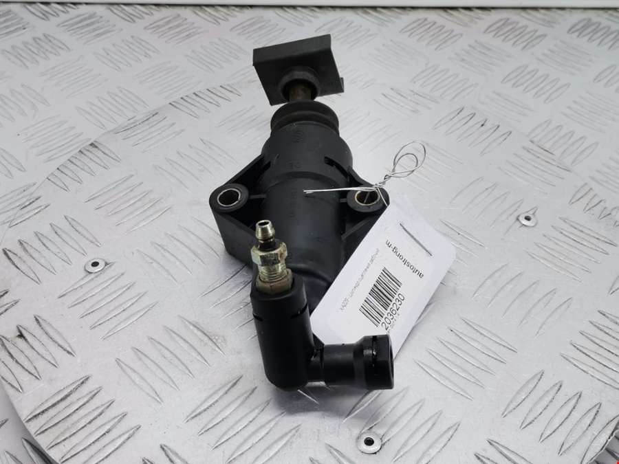 1J0721261F Цилиндр сцепления рабочий Volkswagen Golf 4 (1997-2004) Хетчбэк 5дв. 1998г. | Фото № 2 1J0721261F Цилиндр сцепления рабочий Volkswagen Golf 4 (1997-2004) Хетчбэк 5дв. 1998г. - Фото 2