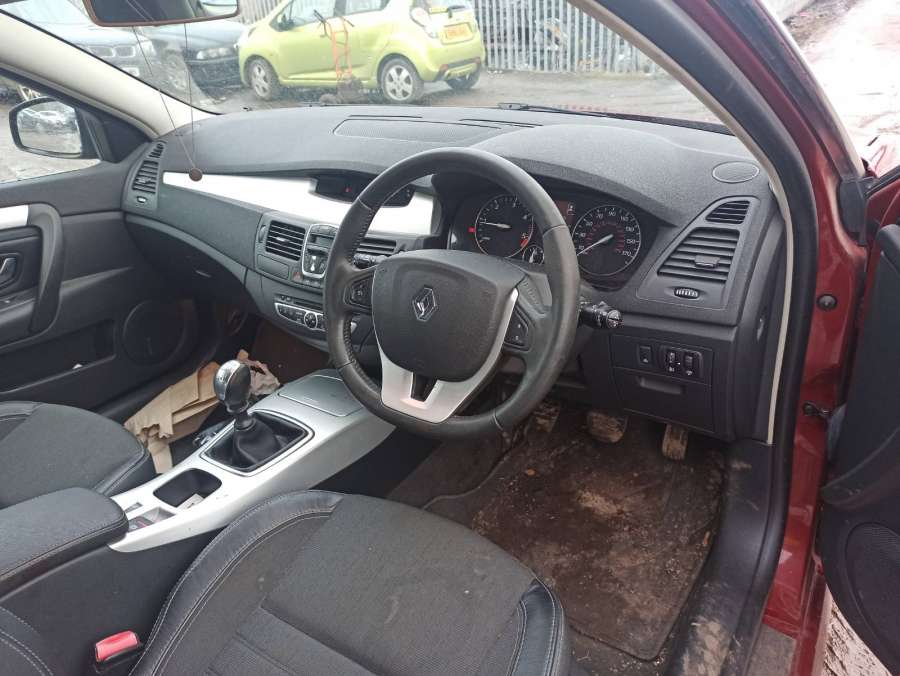 405189 Моторчик стеклоочистителя задний Renault Laguna 3 (2007-2010) Хетчбэк 5дв. 2008г. | Фото № 6 405189 Моторчик стеклоочистителя задний Renault Laguna 3 (2007-2010) Хетчбэк 5дв. 2008г. - Фото 6