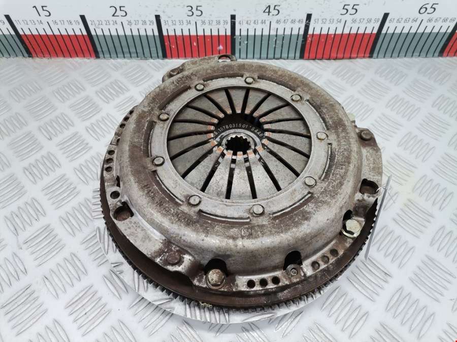 Маховик (демпфер сцепления) Saab 900 (NG) (1993-1998) Хетчбэк 3дв. 1998г. | Фото № 1 Маховик (демпфер сцепления) Saab 900 (NG) (1993-1998) Хетчбэк 3дв. 1998г. - Фото 1