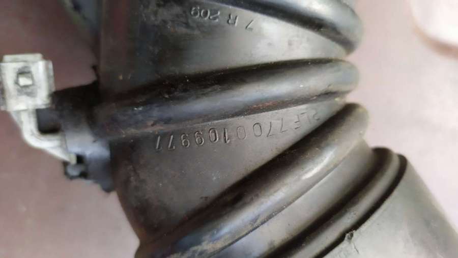 77001100387700109977 Патрубок воздушного фильтра Renault Espace 3 2001г. | Фото № 2 77001100387700109977 Патрубок воздушного фильтра Renault Espace 3 2001г. - Фото 2