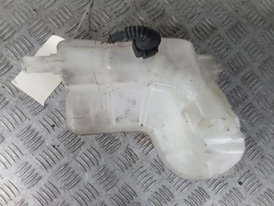 8E0121403D Бачок расширительный Audi A6 2003г. | Фото № 2 8E0121403D Бачок расширительный Audi A6 2003г. - Фото 2